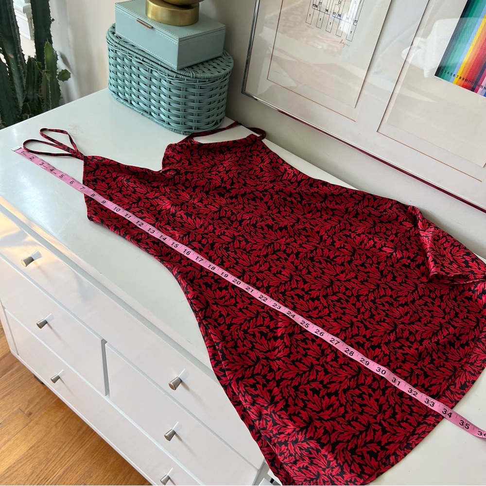 Vintage Val Mode Lingerie Red & Black Floral Nightgown Size Large - Picture 10 of 11